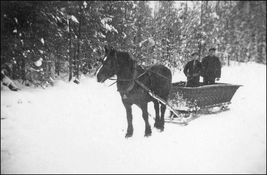 dessa bryggor skulle sannolikt till Skagersholm. Det fraktades förmodligen på Pila-Britta, den smalspåriga järnvägen mellan Finnerödja och Skagersholm. Pila-Britta lades ner 1921.