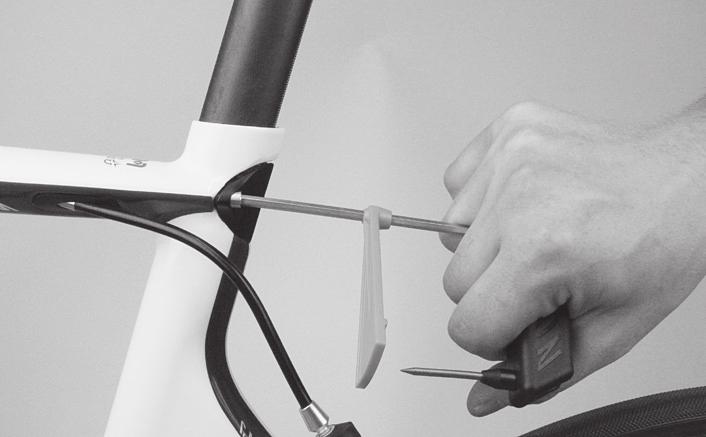 48 ANPASSA TILL CYKLISTEN SITTLÄNGD OCH OCH SADEL STYRE OCH BROMSHANDTAG ANPASSA TILL CYKLISTEN 49 Sadelklämma Aeroad Skjut n sadelstolpen så långt n sadelröret tlls sadelhöjden är som du vll ha den.