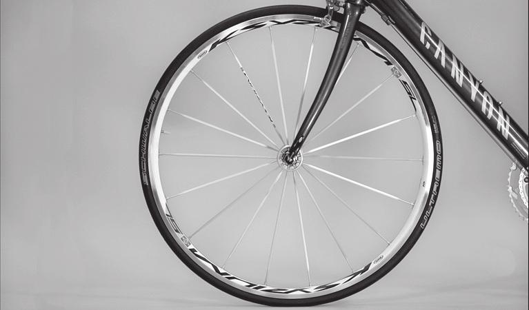 70 HJUL DÄCK OCH SLANGAR DÄCK OCH SLANGAR HJUL 71 Hjul - däck, slangar och lufttryck Hjulen på dn Canyoncykel har kontakt med marken.