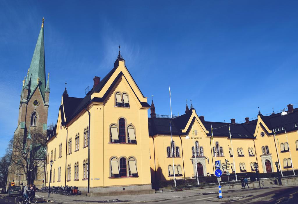 Sverigedemokraterna Linköpings vallöften: ddförändra planer som påverkar trafiksituationen i kommunen, i en bilvänlig riktning.