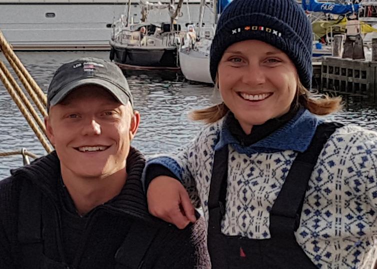 Ungdomsseglingarna indelas i Börja segla skolfartyg och Fortsätt segla skolfartyg för flickor eller pojkar som har avslutat grundskolans årskurs 6.