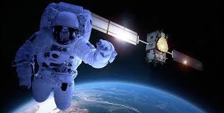 26 december L O V F I L M - E NSAMMA I R Y M DE N ALONE IN SPACE är en äventyrlig, varm och rolig historia som inte duckar för de stora frågorna om liv och död - ett episkt rymdäventyr för hela