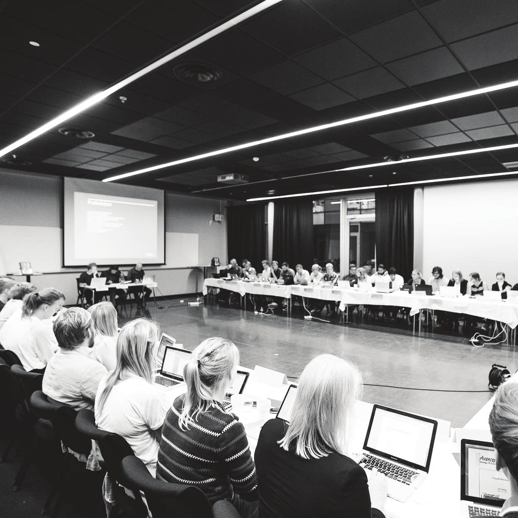 För att kunna fokusera på viktiga utvecklingsfrågor inom kåren pågår ett ständigt arbete med att minska administrativt arbete.