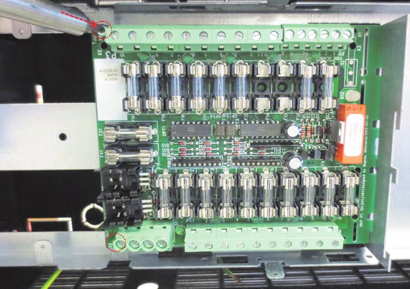 10UT kan monteras i: 19R Fusepanel BAS XM BAS XL BAS 19 NEO XM NEO XL EN54 XM 10UT-B3 Max antal: 3 st. 2 st.