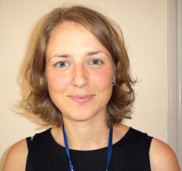 Elina Elina är kursammanuens och doktorand i MDI vid IT-institutionen. Målsättningen med kursen Nu kan du en massa MDI, men hur skall det tillämpas då?