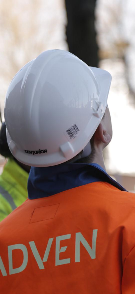 Tänk på Gå aldrig in på anläggningar eller utför arbete utan att ha på dig personlig skyddsutrustning Inne på anläggningarna krävs alltid