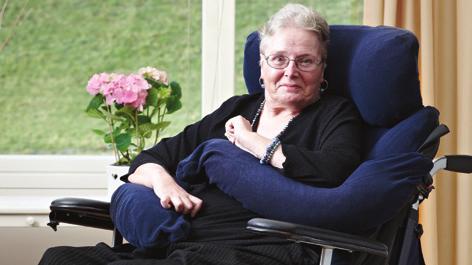 I början av 2011 fick Elise beviljat en Kelvin rullstol, som haft en oerhört positiv inverkan på hennes liv, och inte minst smärtan.