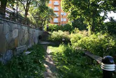 Svarvargatan/Industrigatan (0) Historik Parkmarken mellan Svarvargatan och Kungsholms strand ordnades i mitten på 90-talet i samband med att ny bebyggelse uppfördes.