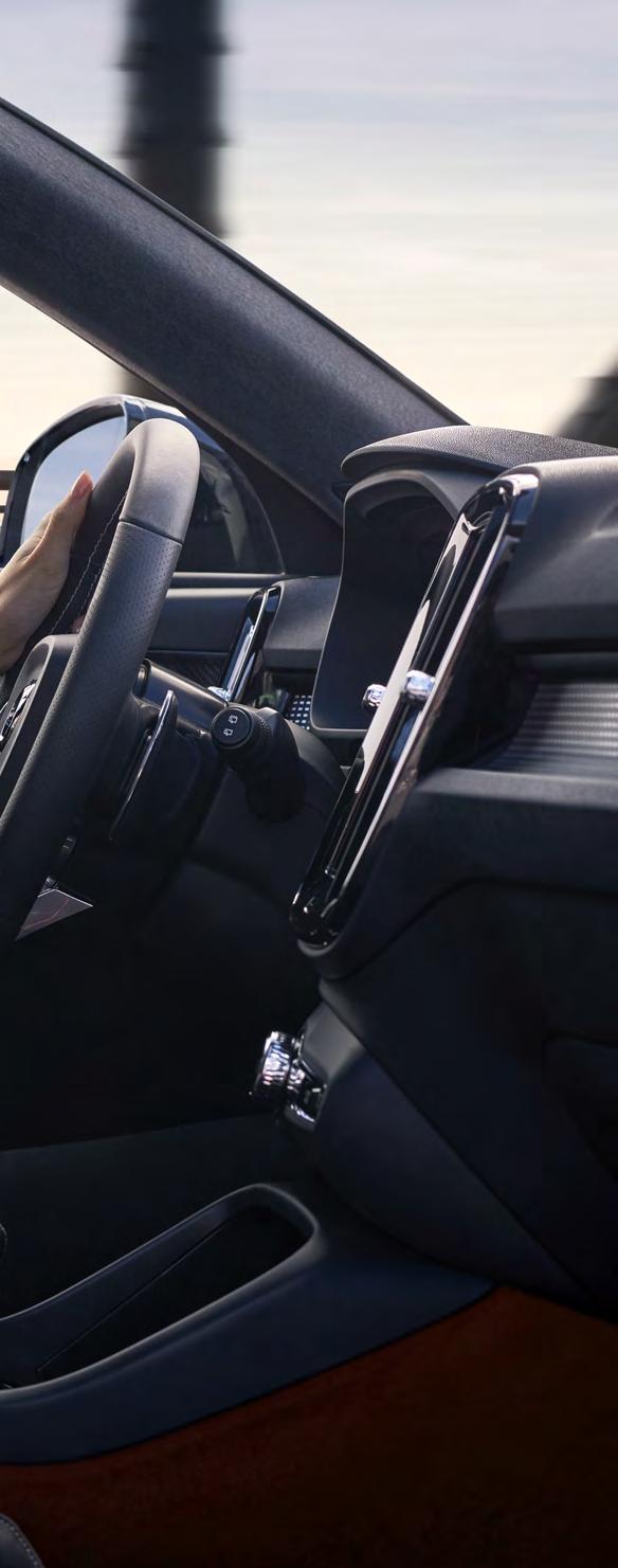 INTERIÖRDESIGN 11 EN INTERIÖR SOM INSPIRERAR Djärv, progressiv design är utmärkande för Volvo XC40, och hela kupén utstrålar en innovativ skandinavisk känsla för stil.