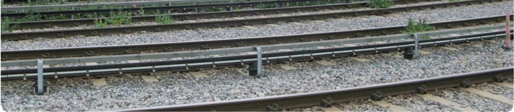 Tågens belysning För att kunna identifiera fram- respektive bakände på tåg och arbetsfordon finns bestämmelser som
