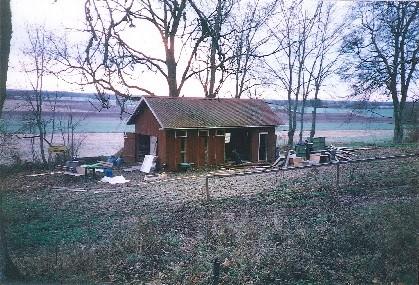 Bigården då Bigården i Husaby 1978 var det tal om att det vore bra med en föreningsbigård på Venavallen men föreningen fick inget bidrag så det gick om intet. Även i Fullösa var det tal om plats.
