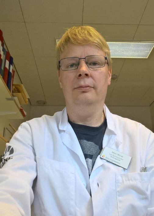 Johan Olsrud Nytt uppdrag: ny medlem i kursrådet där jag ersätter André Ahlgren som sakkunnig för MR Tidigare erfarenheter: Jag arbetar sedan 2001 som sjukhusfysiker i Region Skåne där jag varit