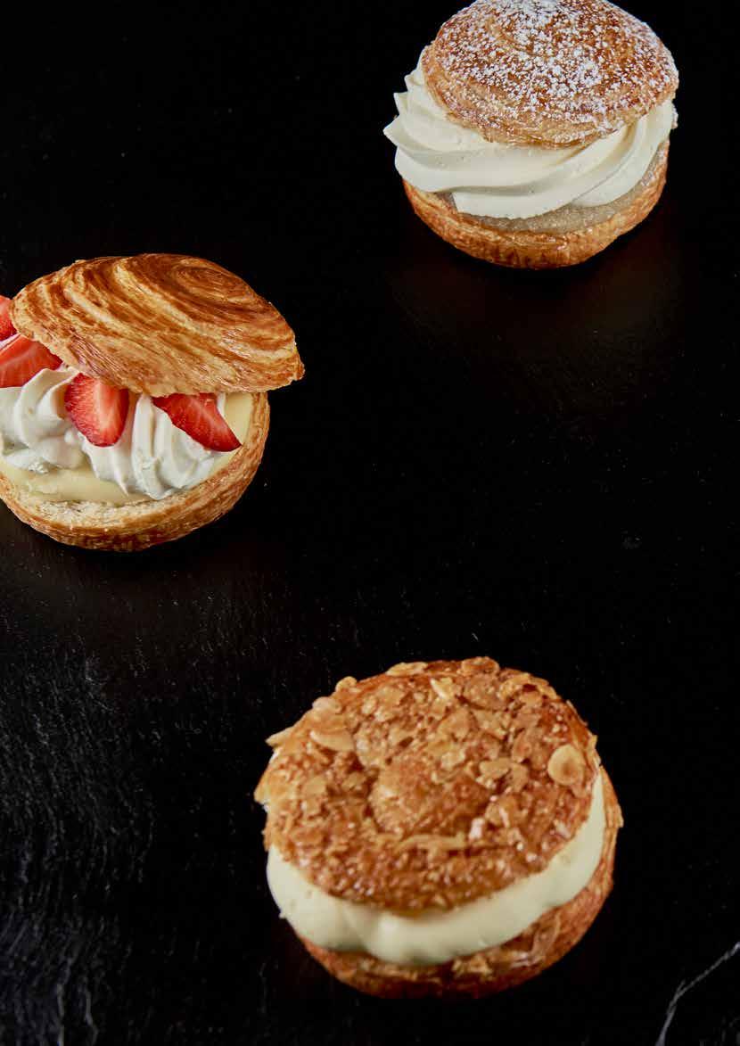KåKå PRODUKTER 50507 Croissant Bun 04524 SemlefyllnKond Sp 5 x 2 04559 Pastrex Semlefyll Sp 6 x 2 27061 Vispgrädde 40% 1 ltr 27060 Vispgrädde 40% 20 ltr 20205 Florsocker 25 kg 20339 Florsocker 12 x
