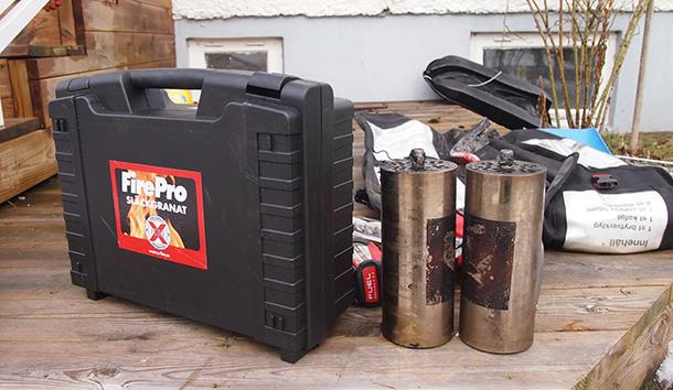 Fordon och materiel Fordon Fabrikat Fordonsslag Årsmodell Pump l/min Vattentank Radio Radionummer Scania P94 Släckbil 1999 3000 3000 Ja 8510 Mitsubishi L200 Terrängbil 2011 Ja 8550 Volvo FM9 Tankbil