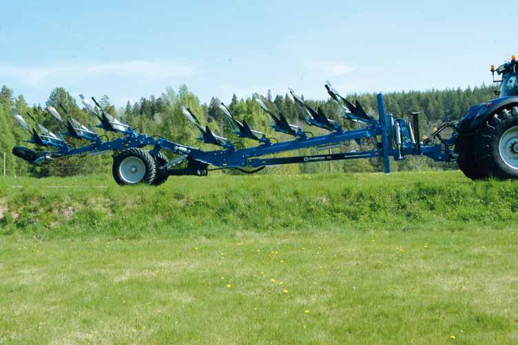 CXL DXL CXL Vagnplogar i två klasser Överum CXL gör det möjligt att dra en riktigt stor plog med en förhållandevis liten traktor.