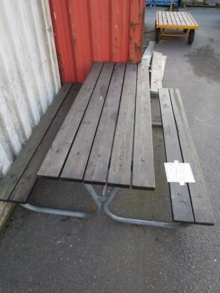 isolerad och det som står på containern