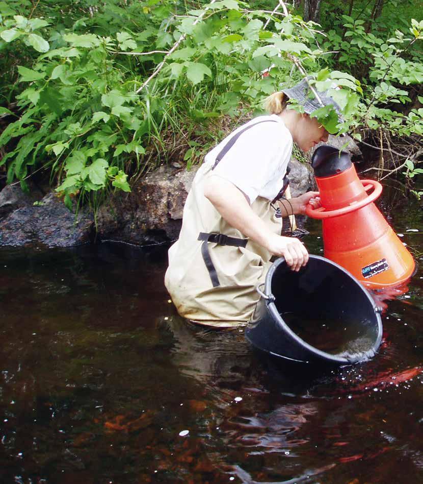 främmande arter och genotyper inte hotar den biologiska mångfalden, genetiskt modifierade organismer som kan hota den biologiska mångfalden inte är introducerade, sjöar och vattendrags natur- och