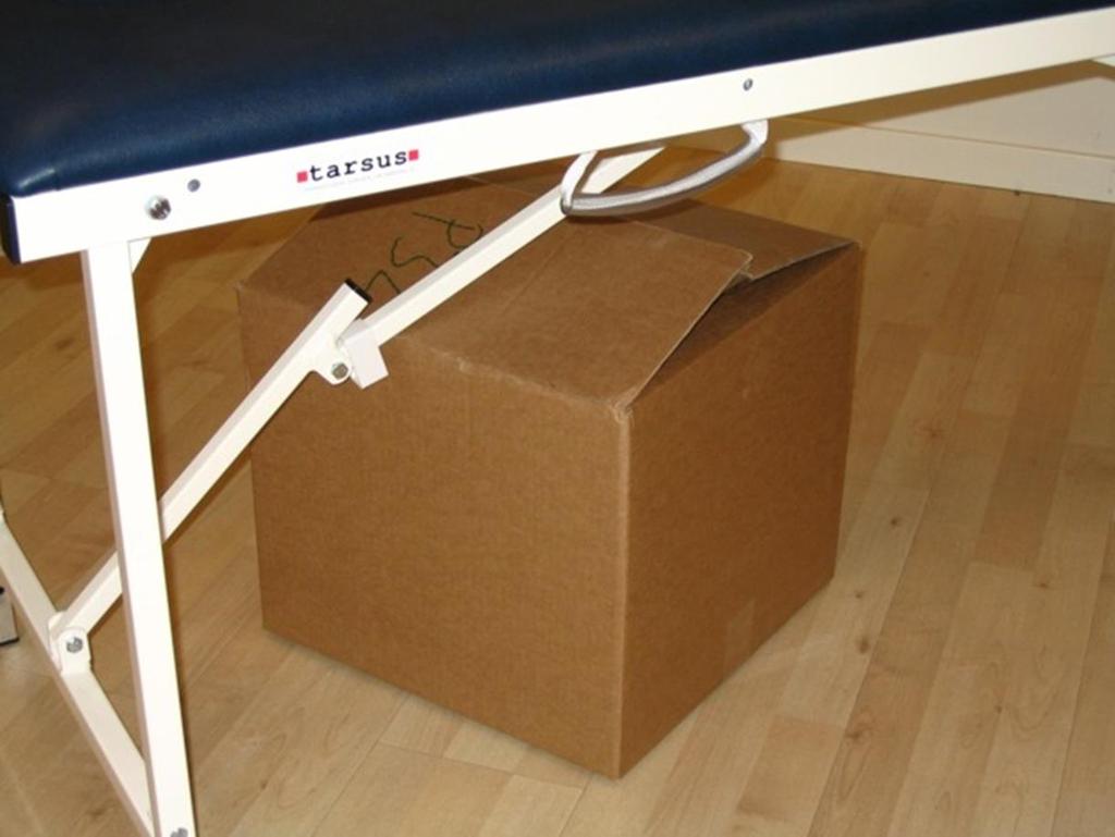 Bärbara behandlingsbänkar Handhavande Att ställa upp en MA eller ZON 6 OBS!