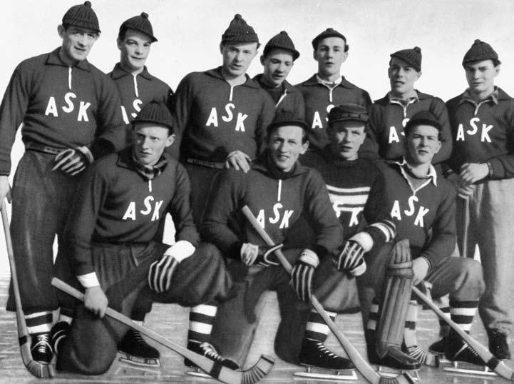 Alingsås Sportklubb Alingsås SK:s kvallag 1949 Bilden är hämtad ur Rekordmagasinets Idrottsalbum Stående fr. v.