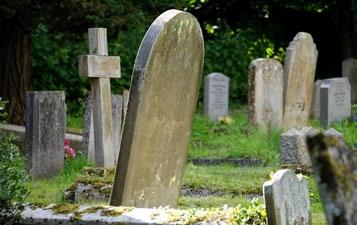 Säkerhet på kyrkogårdarna Under försommaren kommer samtliga gravstenar inom Svärdsjö-Envikens pastorat att säkerhetsbesiktas.