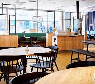 Det var tack vare sin köksvana och sina gedigna kunskaper om kött som han för fyra år sedan anställdes som inköpare på Fazer Food Services.