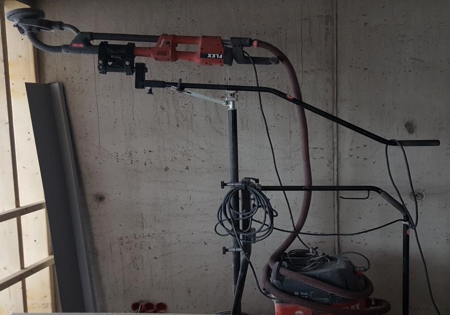 Hjälpmedel: Vid utnyttjande av hjälpmedel där användaren inte har direktkontakt med maskinen ändras vibrationsexponeringen, vid mätningarna användes däremot inga hjälpmedel.