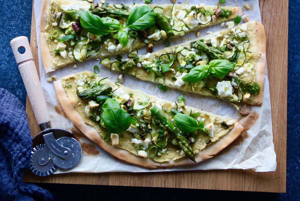 GRÖN PIZZA med Hummus Grön Ärta INGREDIENSER: 10 pers.