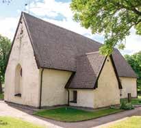 I mitten av 1350-talet byggde man en stenkyrka. Men allt utom sakristia och grundmurar revs och ersattes med en ny kyrka i mitten av 1700-talet.