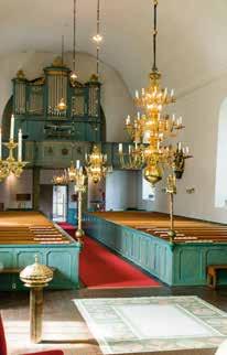 Stilen var gotisk och kyrkorummet var utformat som en stor sal.1427 uppfördes valven uppburna av tio pelare, och samtidigt byggdes vapenhus och torn.