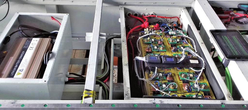 För alla dessa anläggningar gäller rimliga processer och tekniska principer beskrivna i föregående kapitel. LiFePO4 är ett prismatiskt batteri för båtar som utgör lämplig och säker lösning.
