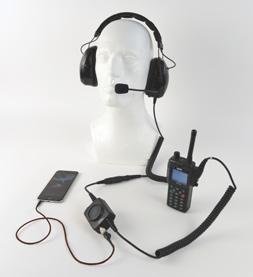 som sekundär enhet. Man använder då den sekundära PTT-knappen som svarsknapp till telefonen.