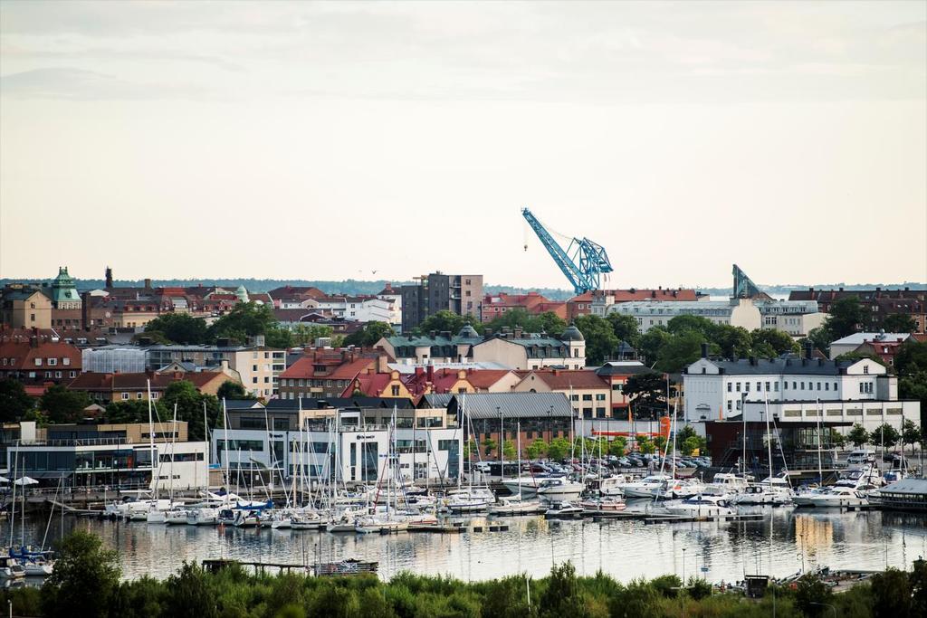 Profilera Karlskrona som skärgårdskommun med attraktivt boende, fler båtplatser och utökad skärgårdstrafik. Inviga ett modernt, flexibelt och framtidsinriktat kulturhus under denna mandatperiod.
