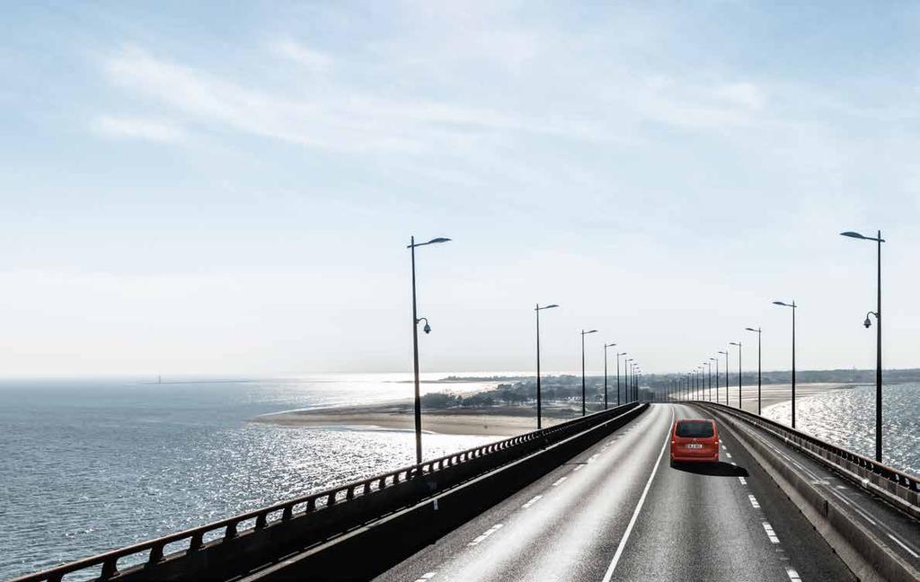 VÄLKOMMEN UT PÅ EN RESA Nya Peugeot Traveller står för en ny och modern syn på resande