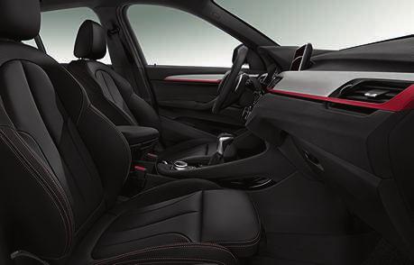 Dessutom kan du digitalt utforska BMW X. Med appen BMW kataloger hämtar du den digitala utgåvan av katalogen till din enhet. */%*7*%6"-*5&50$).