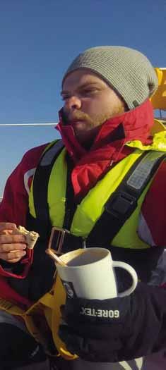 Båten är en Marieholm 32 som haft Ornö Båtvarv som hemmahamn några år, så jag har varit med om att ta upp och sjösätta den några gånger.
