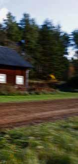 Micke började som lärling hos pappa Olle 1984 och 1989 startade han eget. Han hade romanser med Nordverk och Cat, innan han föll pladask för Volvos väghyvlar 2003.