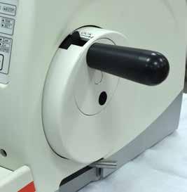 Endast servicetekniker med behörighet från Leica Biosystems får reparera instrumentet och bedöma dess invändiga komponenter.