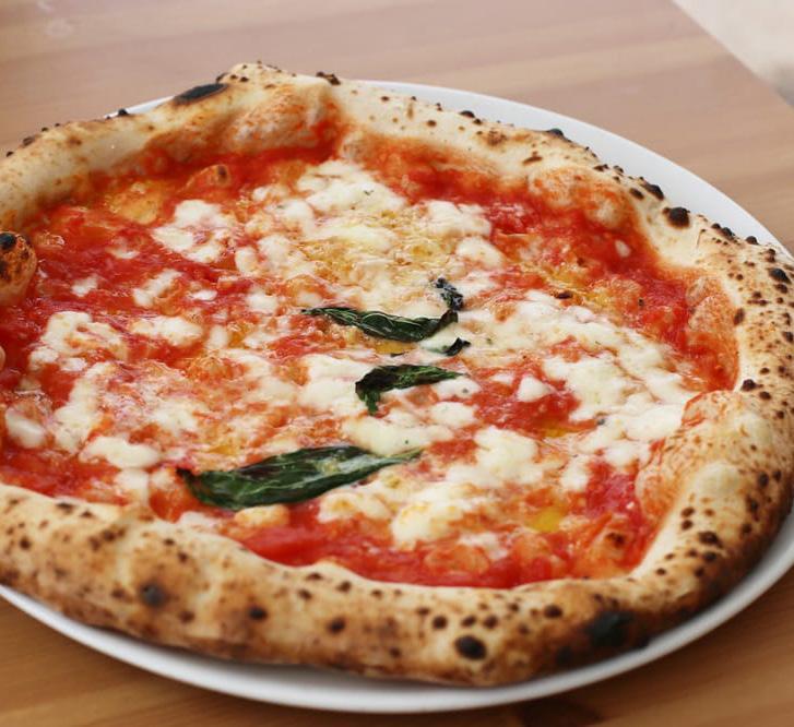När man gör pizzor utgår man generellt från två olika typer av