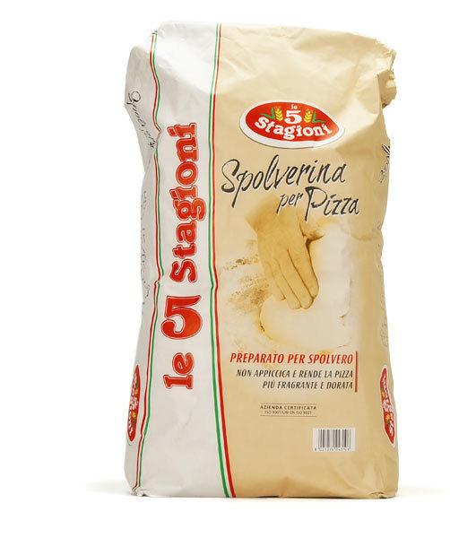 Detta är ett dammfritt grövre mjöl som både gör det enklare att öppna pizzan och samtidigt gör den krispigare.