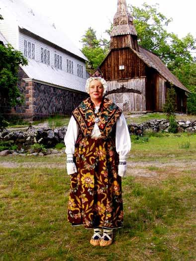 12 Estlandssvensk Runökvinnorna var klädmedvetna Resenärer som före 1940 besökte Runö fäste sig ofta vid kvinnornas klädsel.