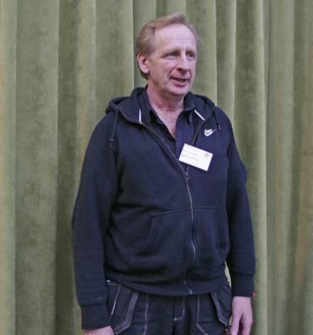 Åke Överström på Järfälla Lås säger: Bra att d12 prismässigt är i samma segment som 700. d12 har också en smidig gång, mycket bättre än gamla 700.