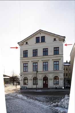 Lyckligtvis finns det bot, i Lightrooms framkallamodul finns panelen Omforma med ett antal verktyg för att räta upp sånt som har kommit lite på sné.