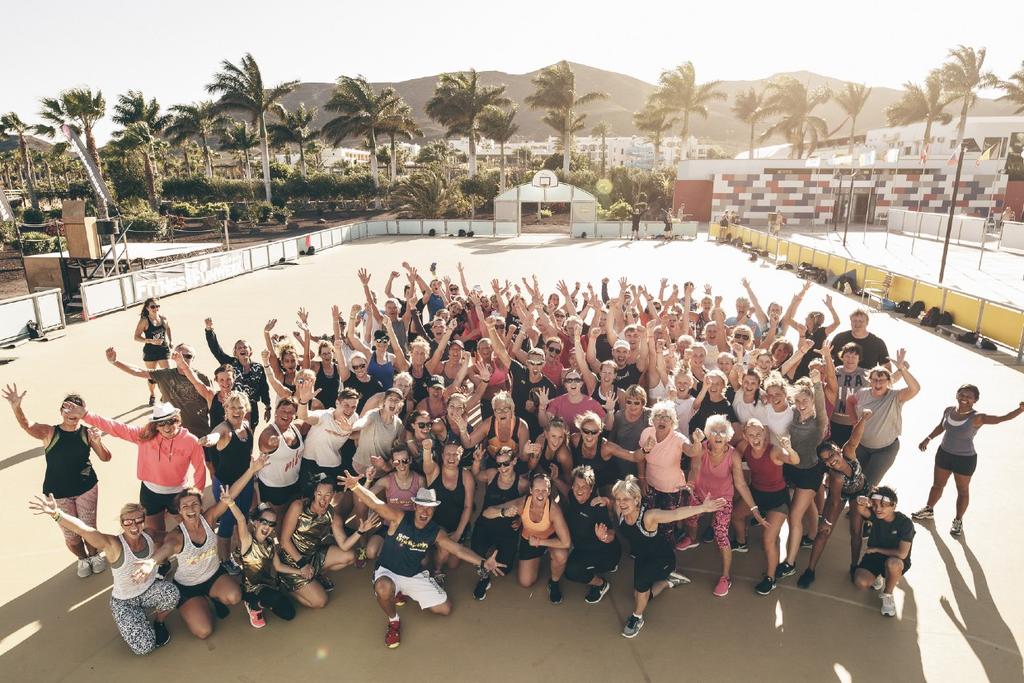 00 Föreläsning - Träna med Pulsen! 11.00 Easy Dance Moves 12.00 Easy Yoga 15.15 Aqua Gym 16.00 AktivSenior BootCamp 17.00 Fitness & Fun - Gala Workout 19.