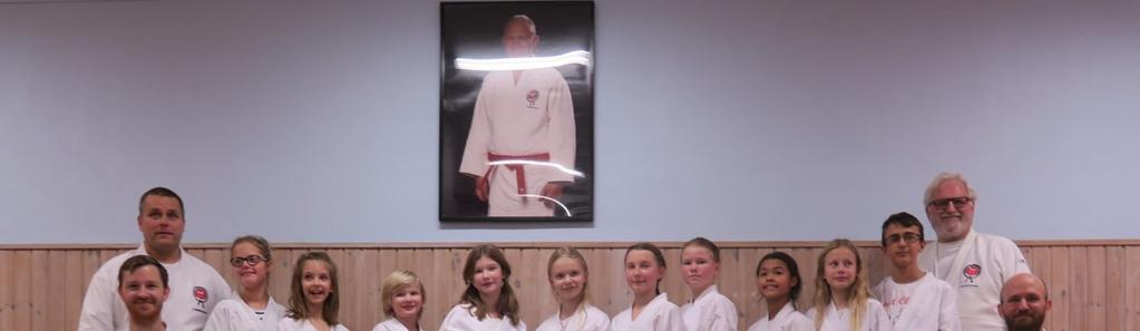 Barnläger med graderingar Kyo Jiujitsu anordnade höstterminens barnläger helgen den 25 och 26 november kl. 10 14 på Sörredsgården. Totalt var det 28 barn som tränade.