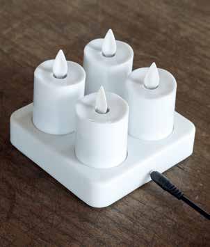 499:-/55,50 17970 Flame LED 4 värmeljus med laddare h: 6 Ø: