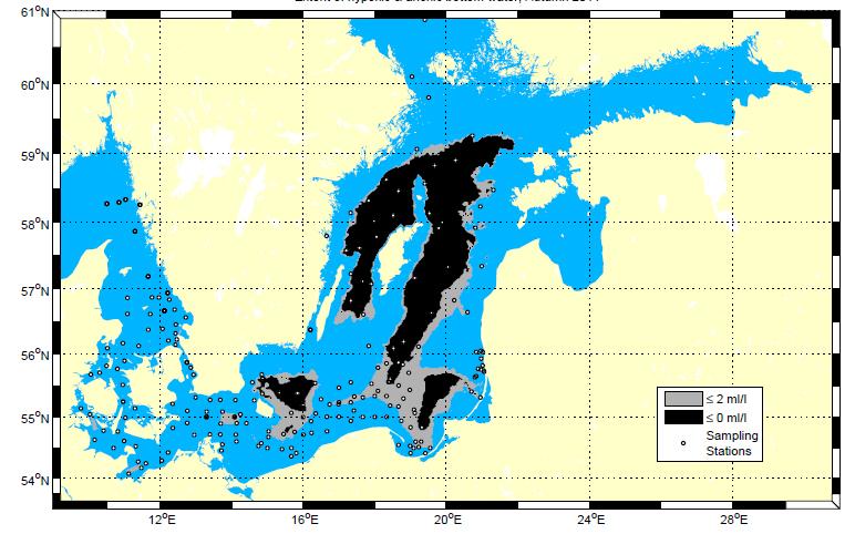 Figur 2. Utbredning av syrebrist i Östersjön hösten 2011. Total syrebrist visas som svarta fält och syrebrist ( 2 ml/l) som grå fält i modifierad figur från Hansson et al. (2012).