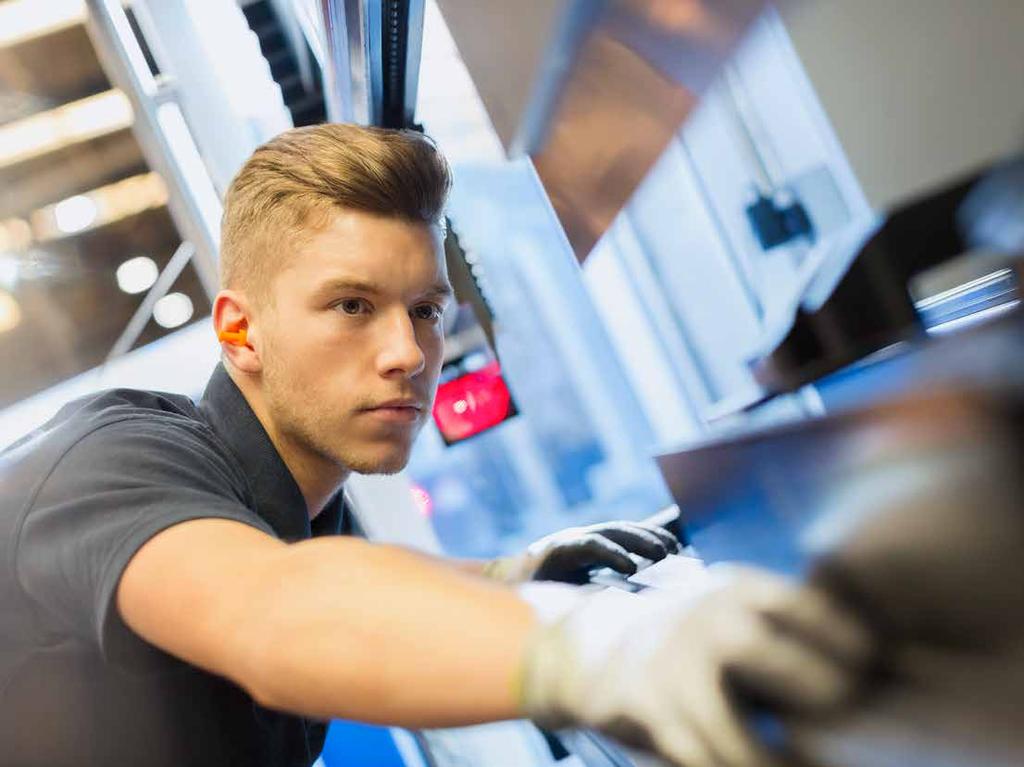 Målbild - Avancerad tillverkning Den sörmländska tillverkningsindustrin är fortsatt konkurrenskraftig, genom att: Ta till sig och utnyttja digitaliseringens möjligheter, med till exempel automation