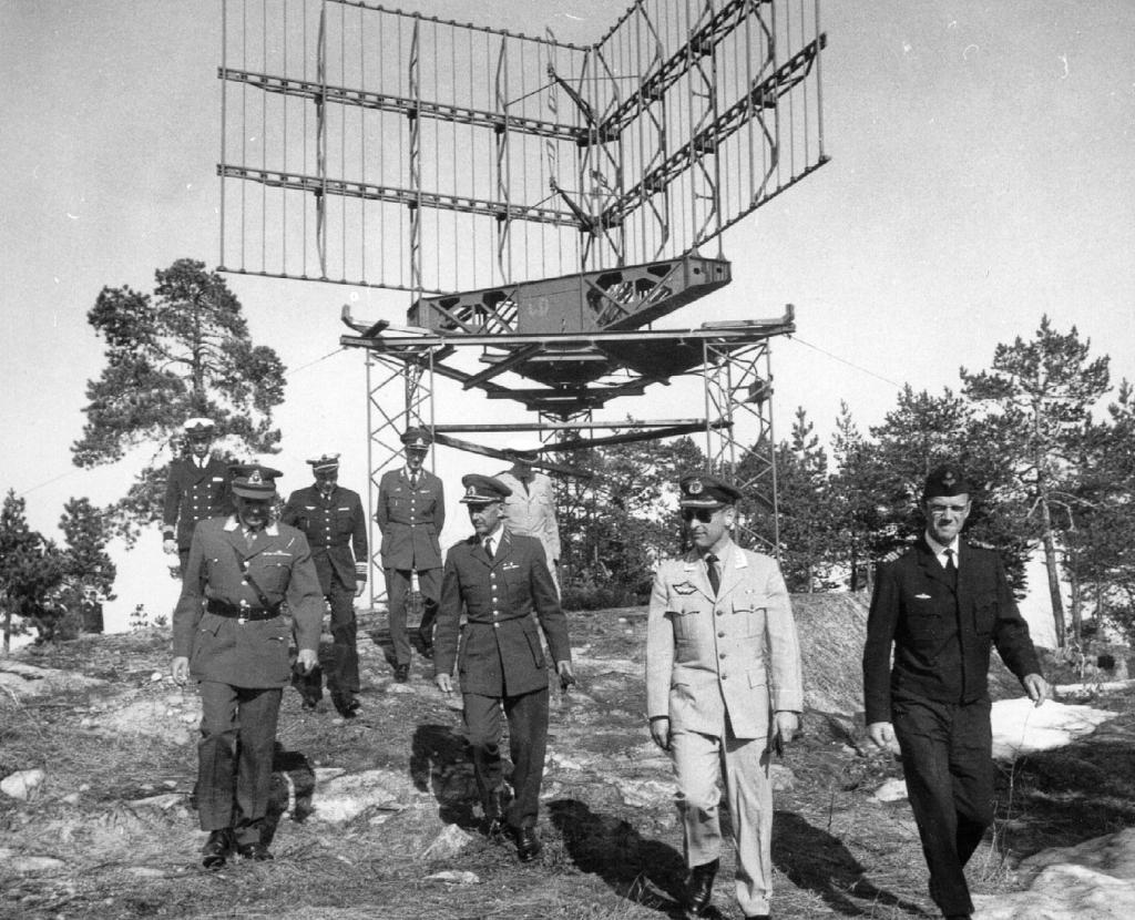 7 Kurslängd 6 veckor. I mitten på 1970-talet anordnade FRAS ytterligare ett 15-tal kurser med anledning av den nya elektronikutrustningen som infördes vid denna tidpunkt.