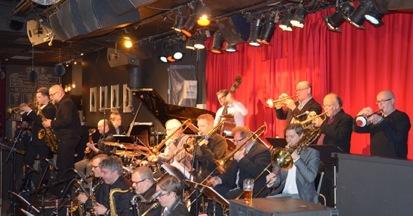 Stockholm Jazz Orchestra bjuder på klanglyster, melodifantasi, rytmkalas & solisthöjdare SENAST UPPDATERAD TORSDAG, 06 MARS 2014 23:01 PUBLICERAD TORSDAG, 06 MARS 2014 22:58 SKRIVEN AV LEIF DOMNÉRUS