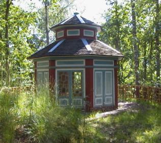 studerade den engelska trädgårdsarkitekturen, även nu med Chambers som speciell förebild. År 1780 återvände han som nygift till Sverige.